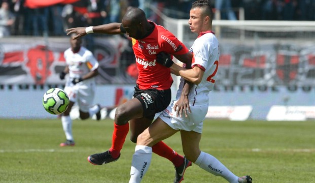 Vì Ligue 1, Guingamp (áo sẫm) sẽ khuất phục Ajaccio
