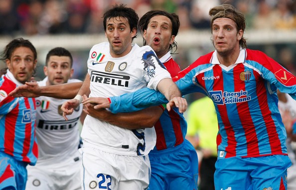 Hàng công Inter đã yếu nay lại còn thiếu chân sút chủ lực Milito