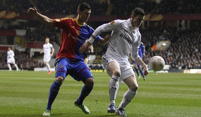 Không có Bale (phải) Tottenham sẽ khó có cửa
