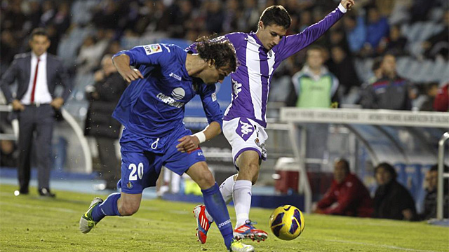 Với lợi thế sân nhà, Valladolid (phải) sẽ đánh bại Levante