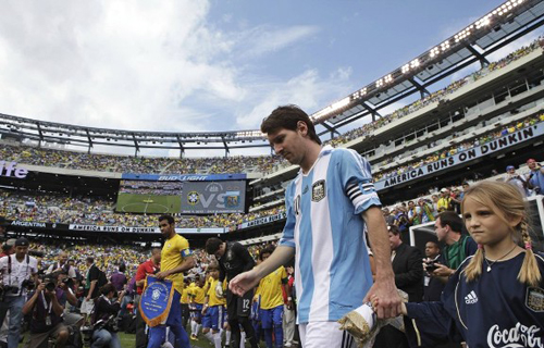 Bóng đá - Xong EURO, nói chuyện Quả bóng vàng: Messi vẫn là số 1? 