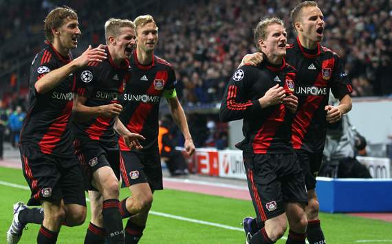 Bayer Leverkusen 2-1 Valencia (Highlight bảng E, Champions League 2011-2012)