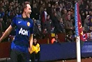 GOAL! Jones đệm bóng cận thành mở tỉ số cho đội chủ sân Old trafford (LIVE: Aston Villa 0-1 Manchester United)