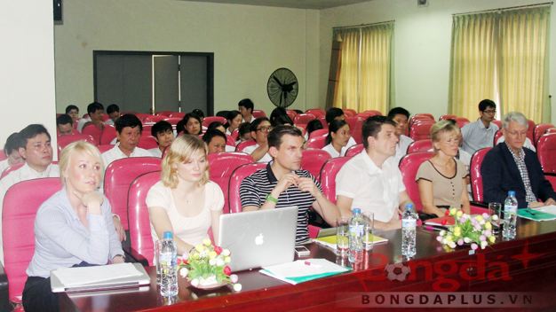 Bóng đá - Bệnh viện Thể thao Việt Nam hợp tác với các chuyên gia Thụy Điển