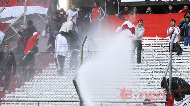 Bạo loạn tại Argentina, một trận đấu bị hủy