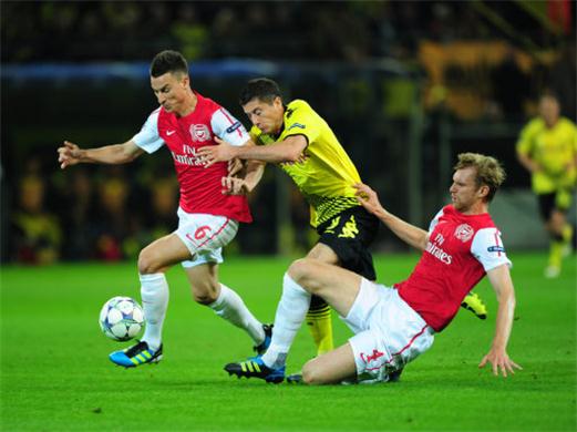 Arsenal 2-1 Dortmund (Highlight bảng F, Champions League 2011-12) 