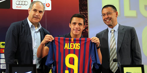 Lễ ra mắt ấn tượng của Alexis Sanchez tại Barcelona 