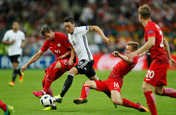 Đức 0 - 0 Ba Lan (Euro 2014-2016, vòng bảng)