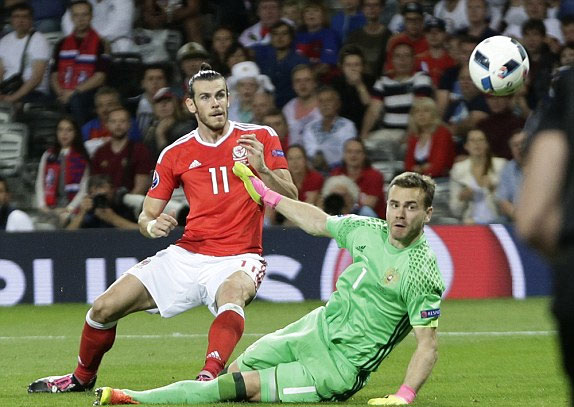Nga 0 - 3 Xứ Wales (Euro 2014-2016, vòng bảng)